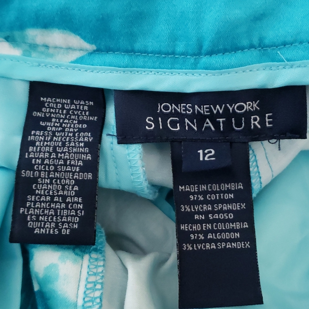 Jones NY Signature Turquoise Capris - Picture 5 of 5